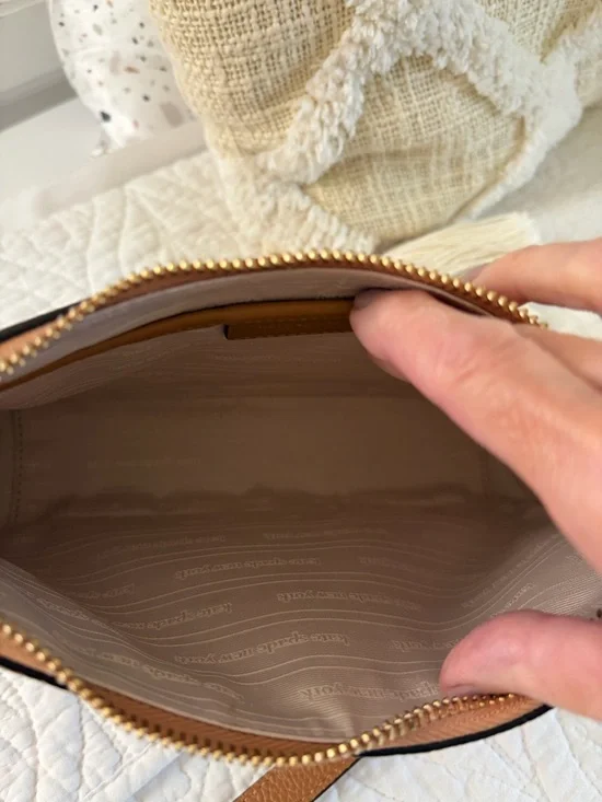 kate spade tan pebbled leather Hudson crossbody - Picture 3 of 11